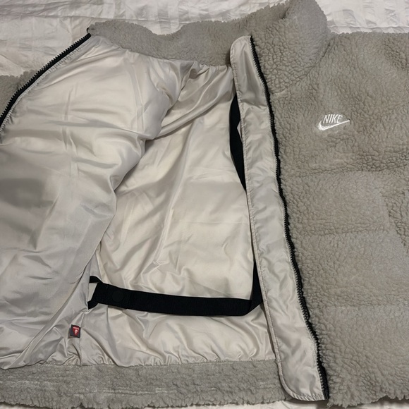 NWT Nike Therma-FIT Women High-Pile Sherpa Jacket M - Picture 7 of 11
